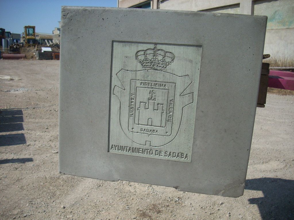 1342347531171_Banco Compacto Ajedrez 3